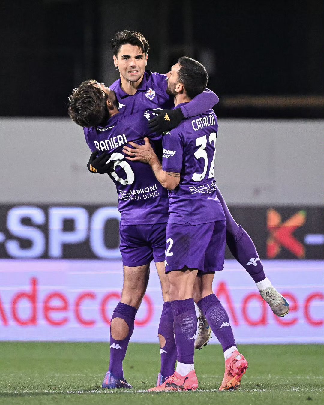 包含集结日意大利杯传出新动向，塞维利亚豪取连胜，管理层表态：管理层满意，心理建设被强调的词条