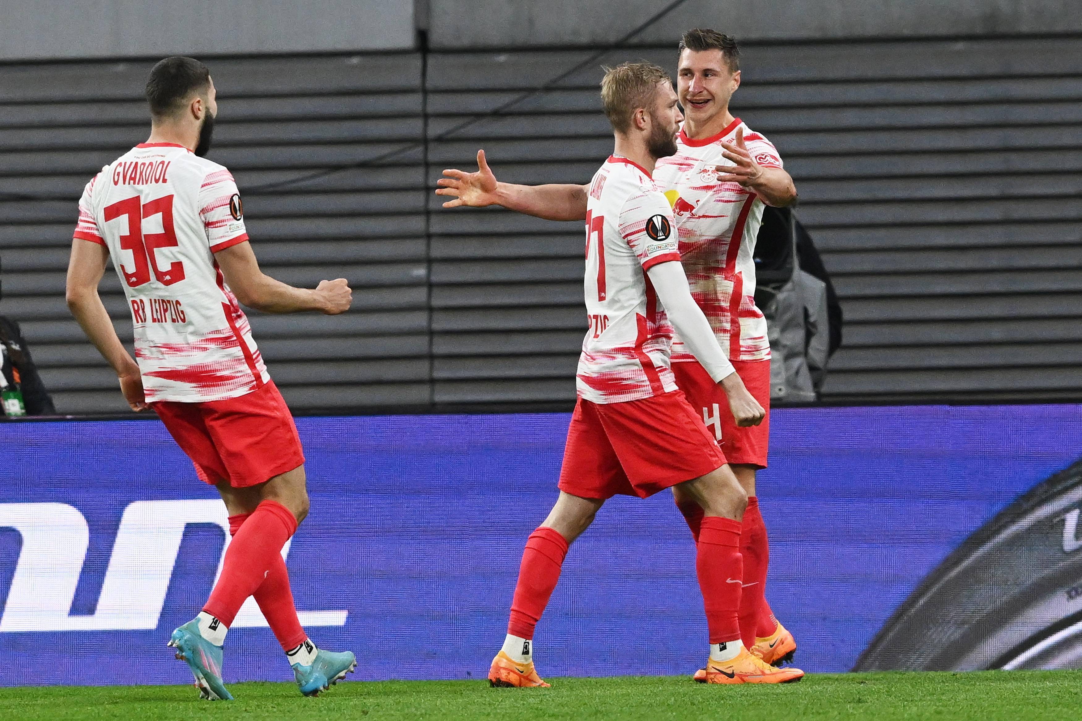 关于集结日亚特兰大门线救险——欧篮联节点到来；信心回归；轮换策略成焦点的信息